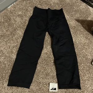 🚨 Last chance before donation 🚨 High Waist Compression Capri